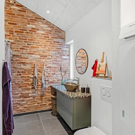 Elenor - 900m From The Sea By Interhome *